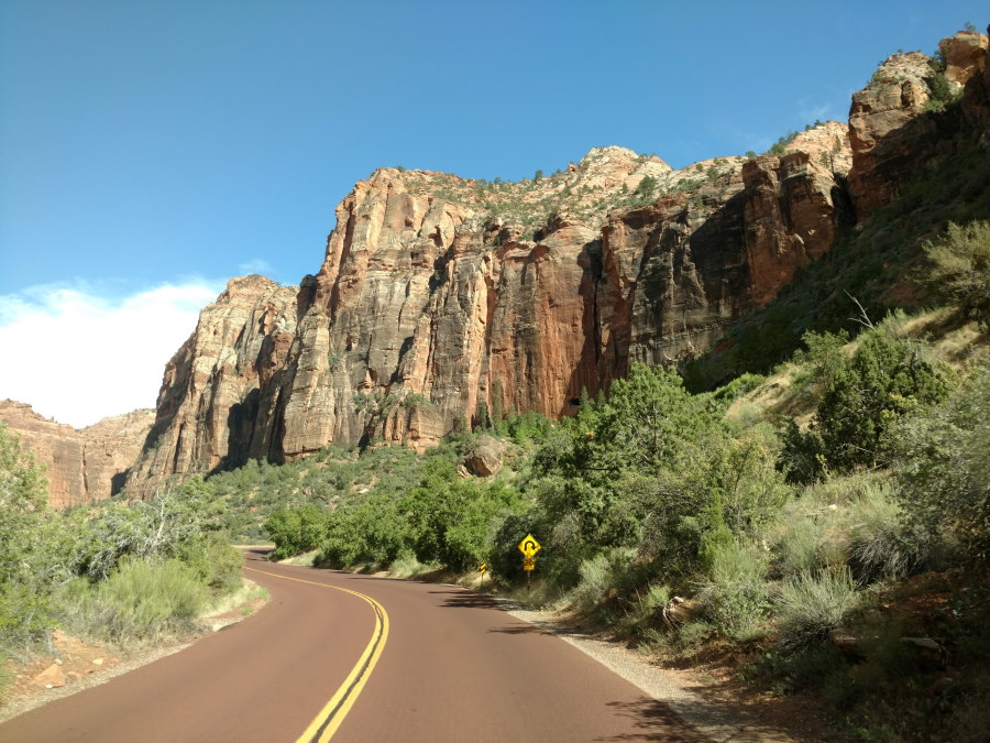 Driveby Scenery In Zion National Park - Scenery