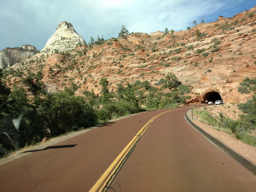 Driveby Scenery In Zion National Park - Scenery