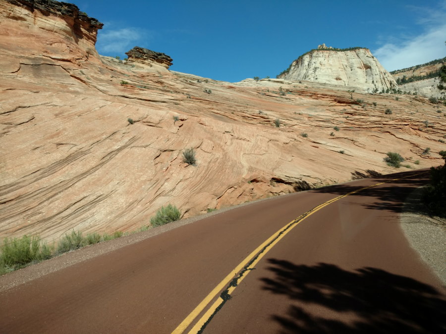 Driveby Scenery In Zion National Park - Scenery