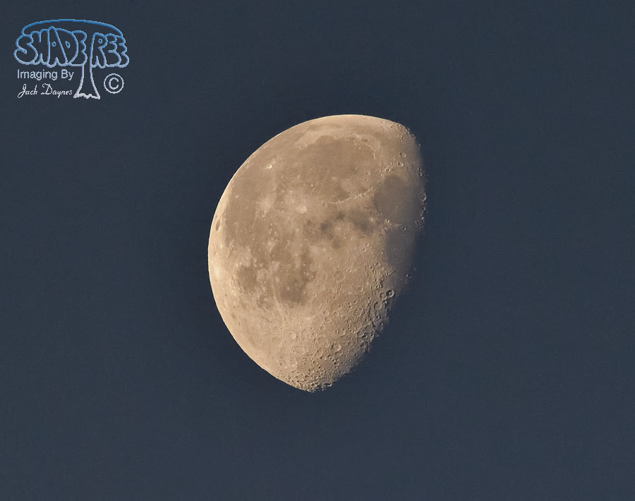 Moon at dawn - n/a