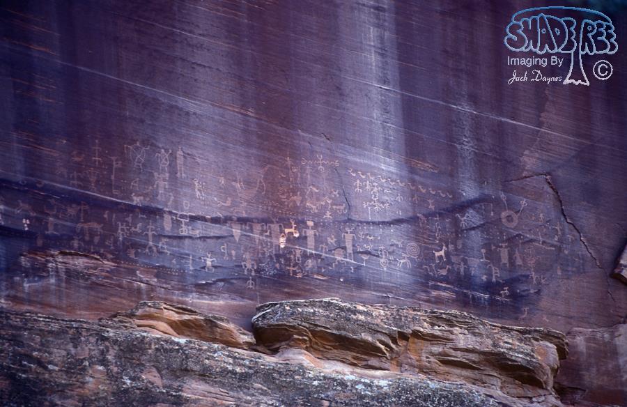 Newspaper Rock - Scenery
